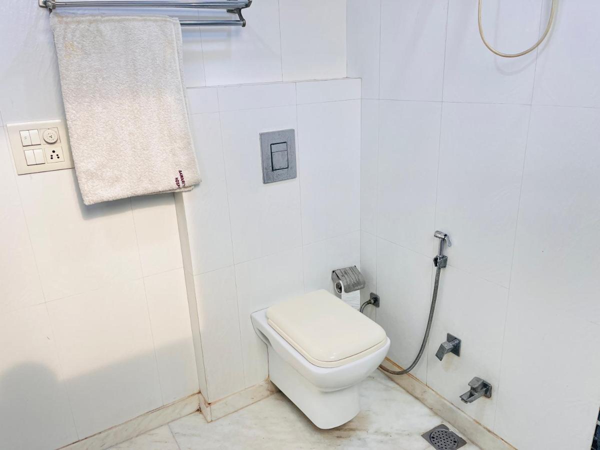 Hotel Park Pride Pitampura New Delhi, Couple Friendly Bagian luar foto