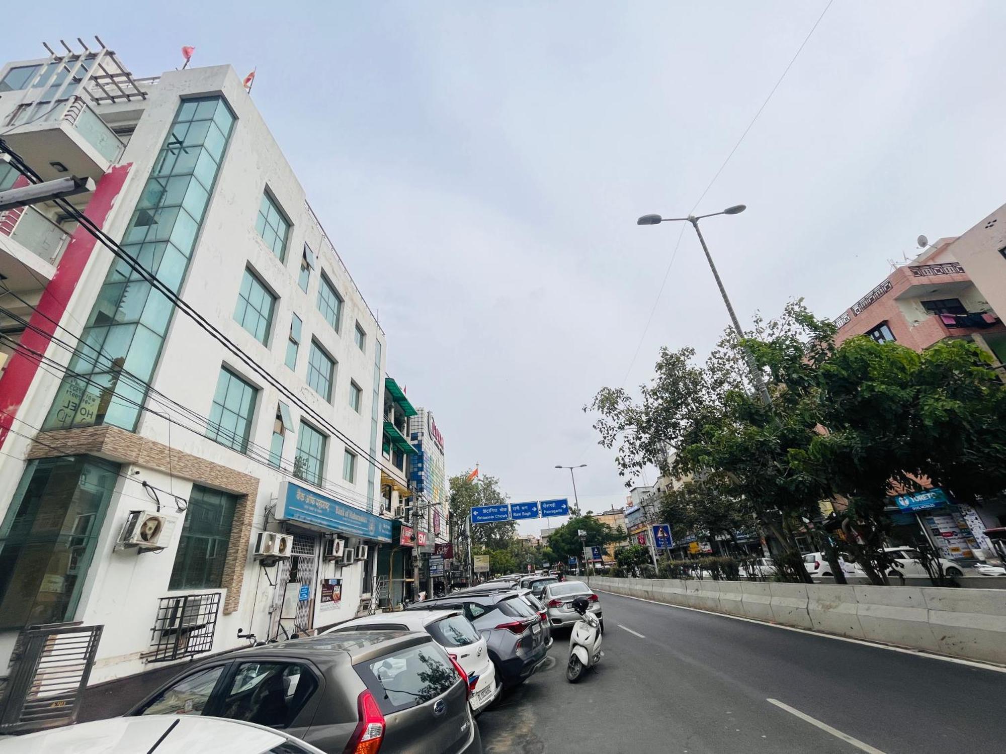 Hotel Park Pride Pitampura New Delhi, Couple Friendly Bagian luar foto
